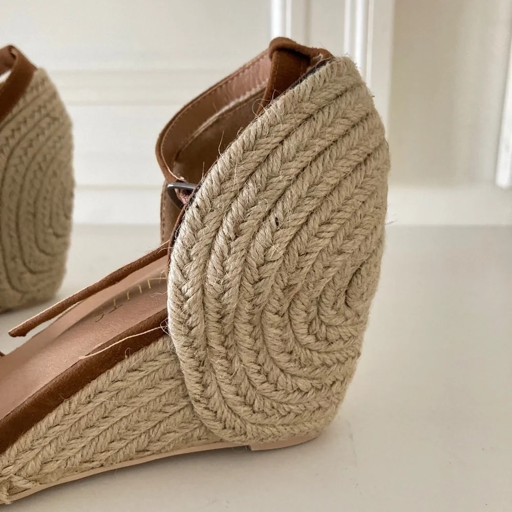 NWOT Anthropologie Coconuts by Matisse Raffia Honey/Brown Wedge Heels Sz 10